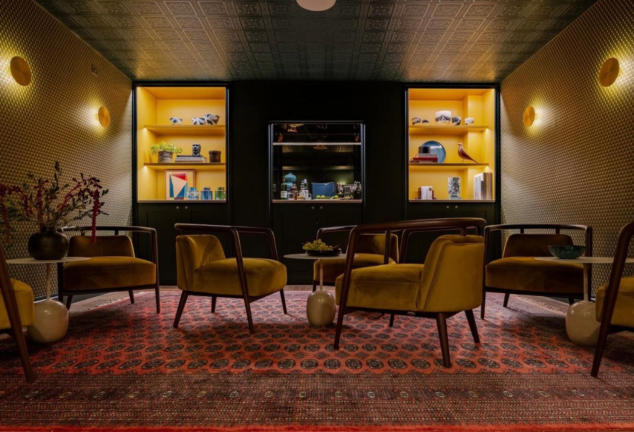 باث Leighton House - Boutique Guesthouse المظهر الخارجي الصورة The Library at The Standard London