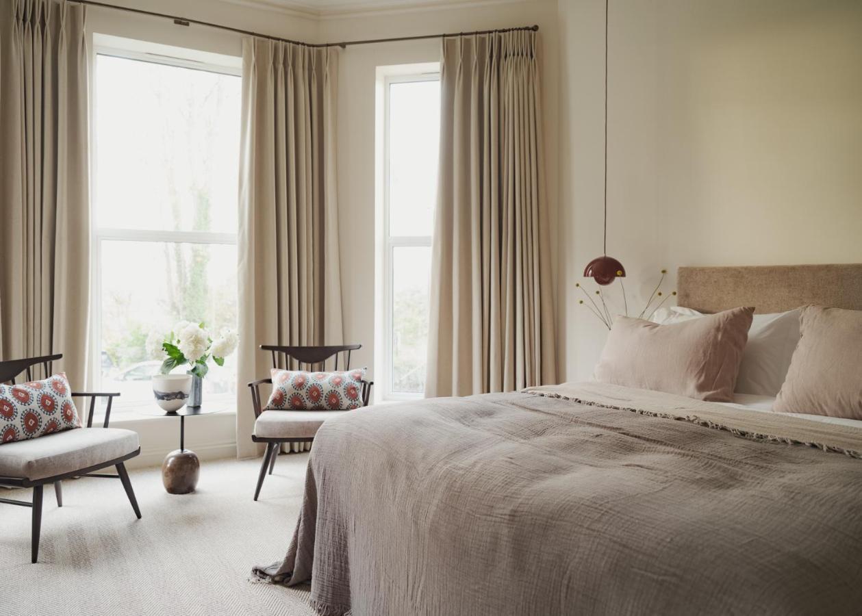 باث Leighton House - Boutique Guesthouse المظهر الخارجي الصورة A bedroom at the Hotel