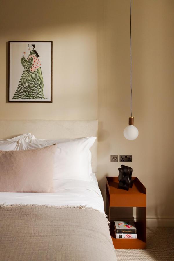 باث Leighton House - Boutique Guesthouse المظهر الخارجي الصورة A pendant light
