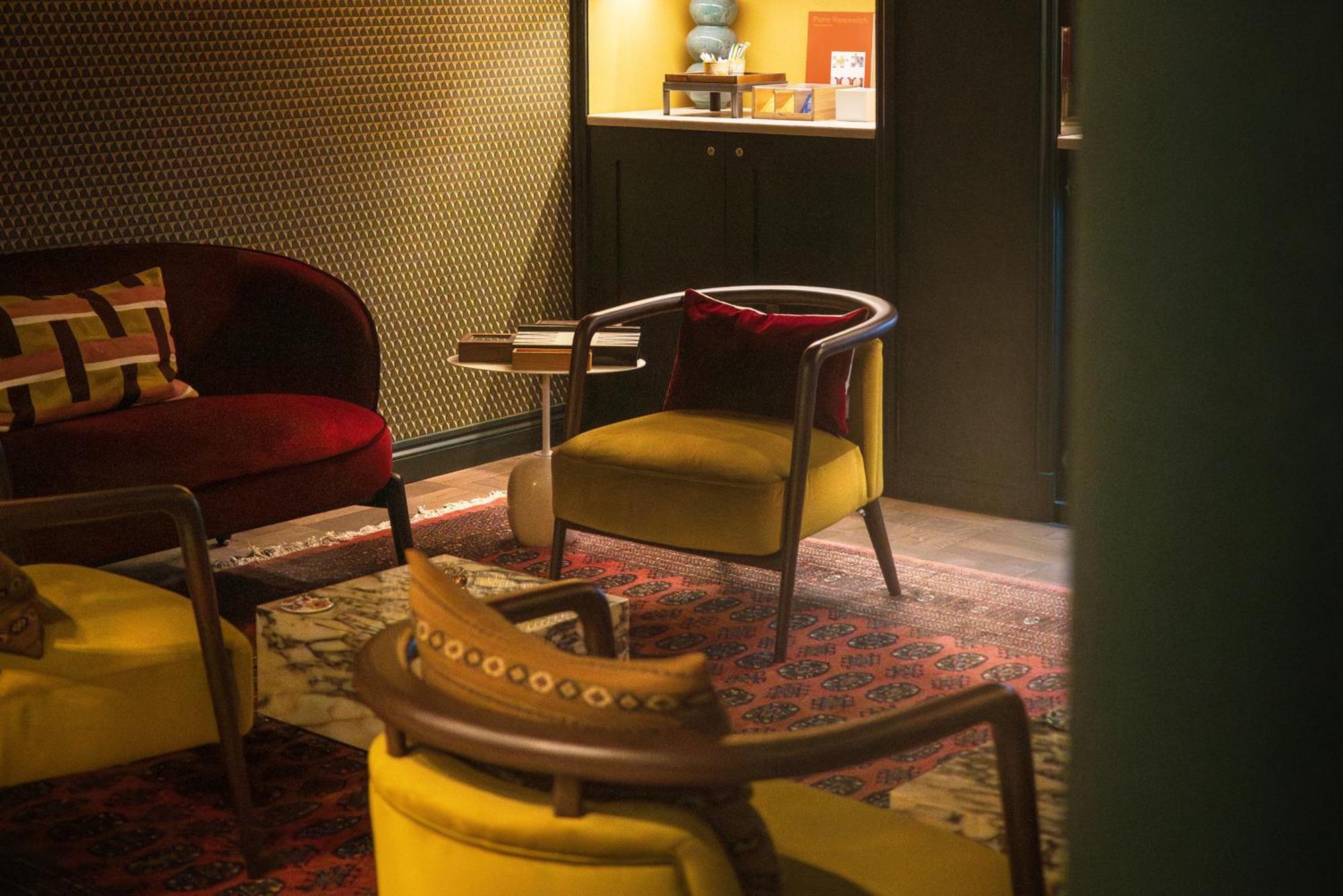باث Leighton House - Boutique Guesthouse المظهر الخارجي الصورة The interior of the lounge