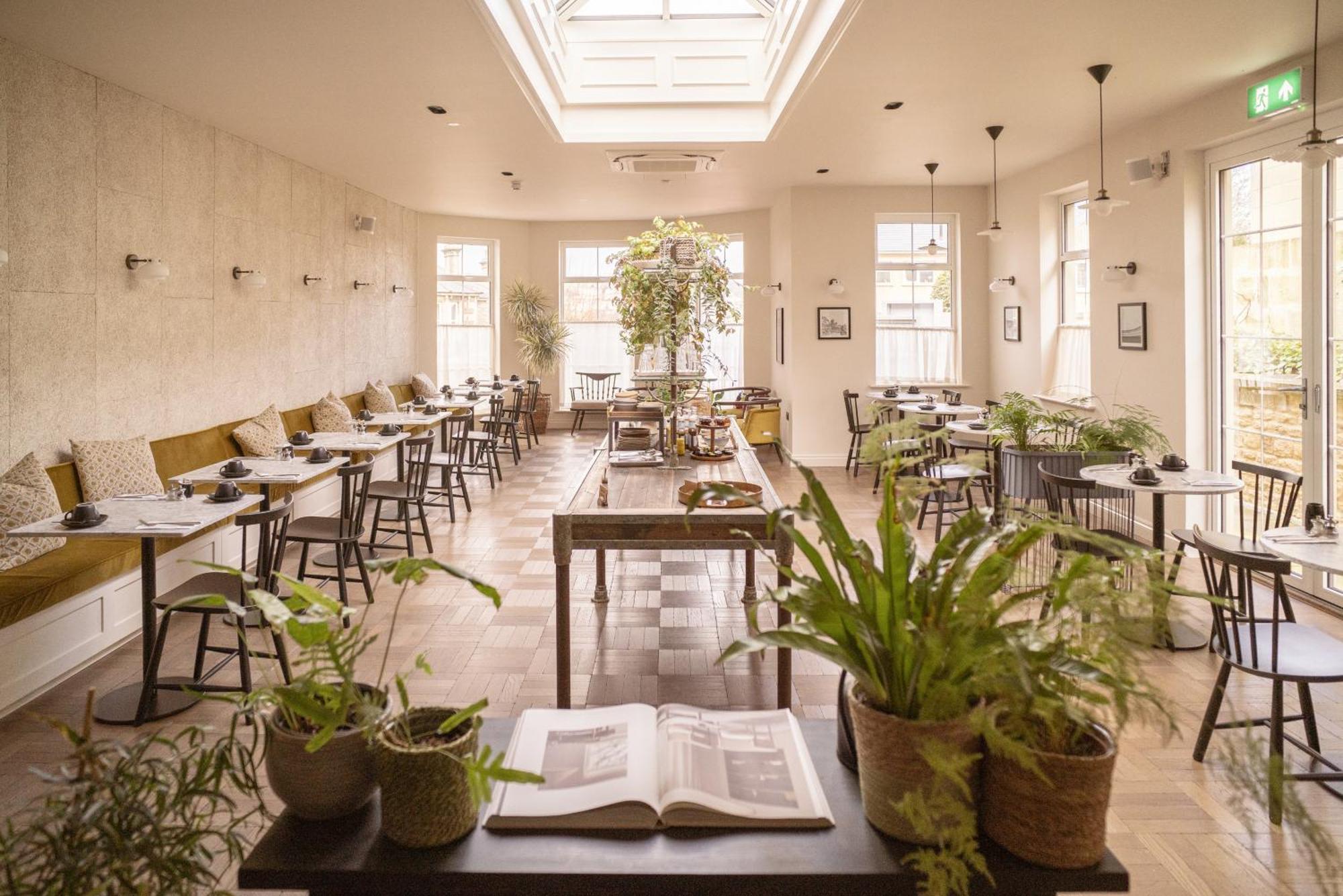 باث Leighton House - Boutique Guesthouse المظهر الخارجي الصورة The interior of the restaurant