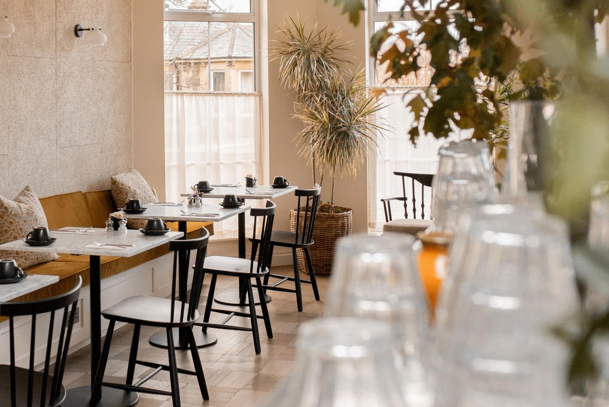 باث Leighton House - Boutique Guesthouse المظهر الخارجي الصورة Interior of the restaurant