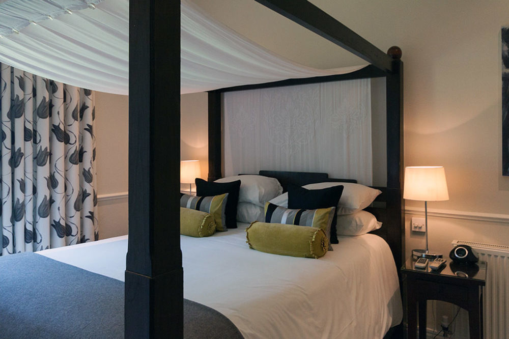باث Leighton House - Boutique Guesthouse المظهر الخارجي الصورة A bedroom at The Old parsonage