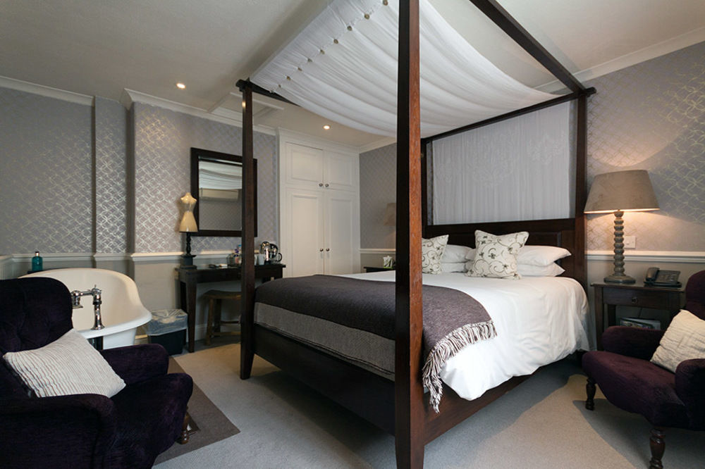باث Leighton House - Boutique Guesthouse المظهر الخارجي الصورة A bedroom at The Berkeley