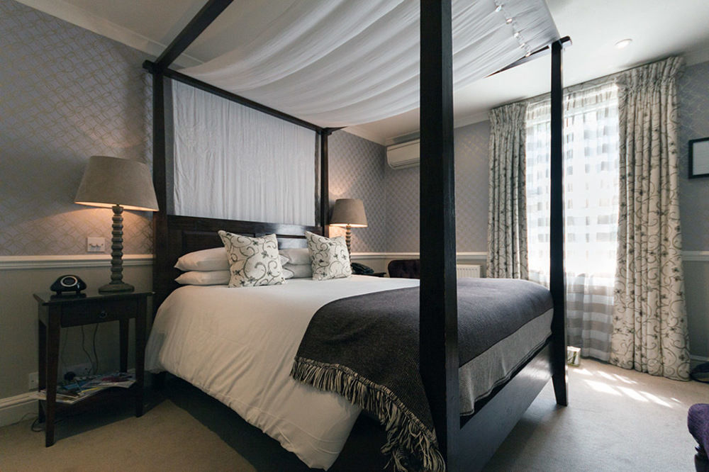 باث Leighton House - Boutique Guesthouse المظهر الخارجي الصورة A bedroom at The Mitre