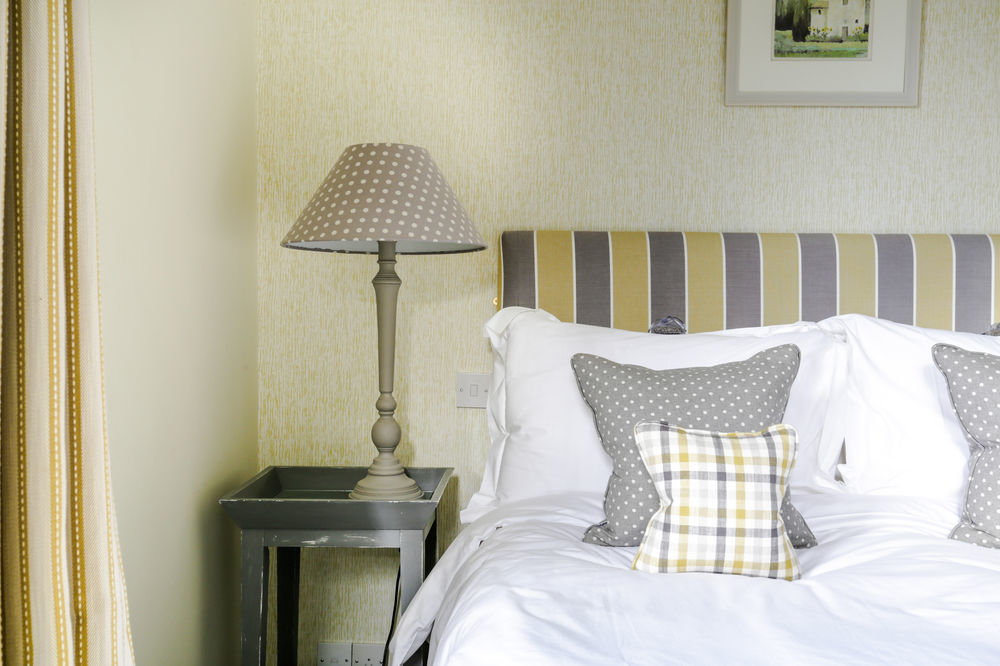 باث Leighton House - Boutique Guesthouse المظهر الخارجي الصورة A bedroom at The Old Post Office