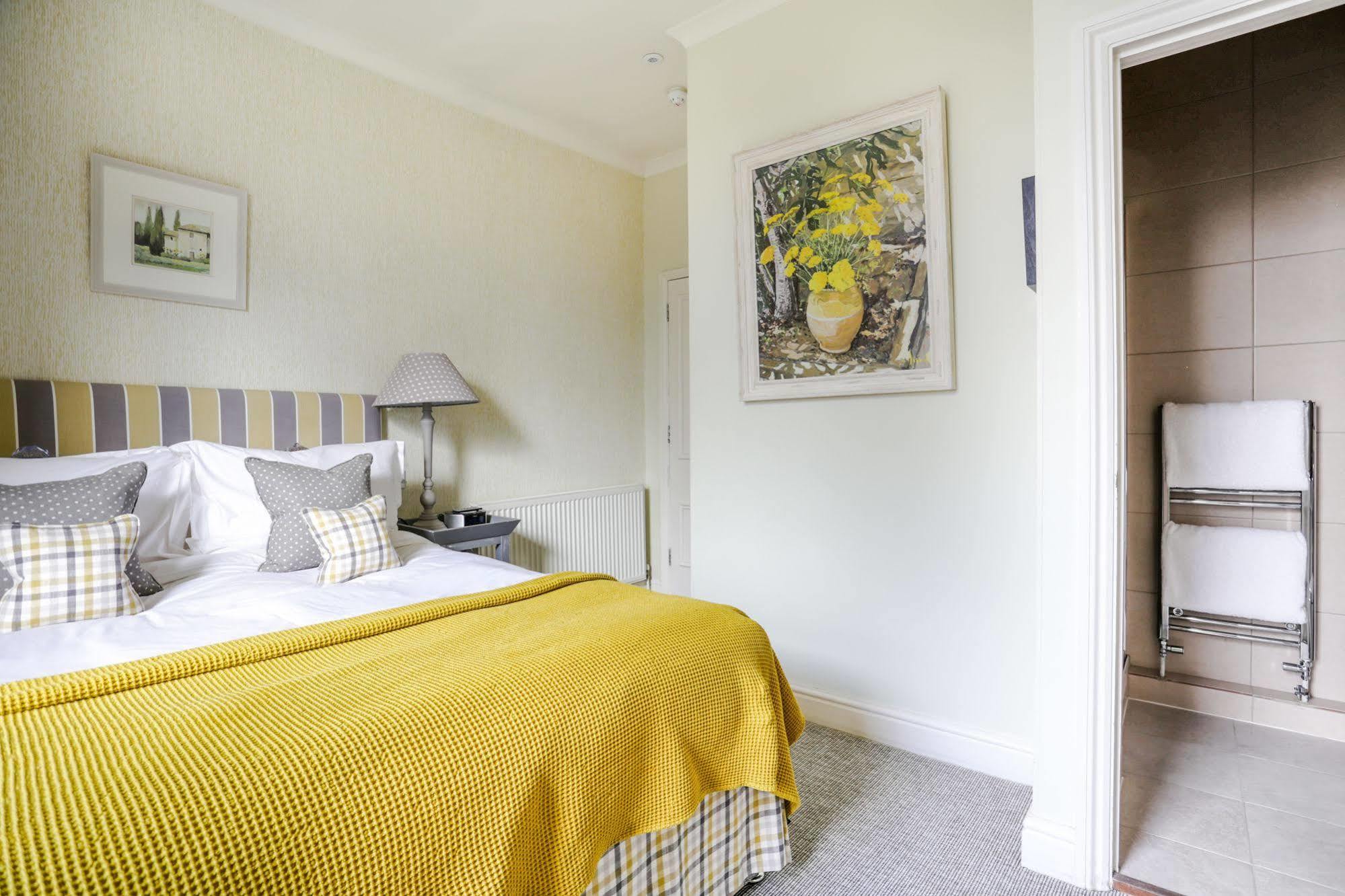 باث Leighton House - Boutique Guesthouse المظهر الخارجي الصورة A bedroom at The Old parsonage